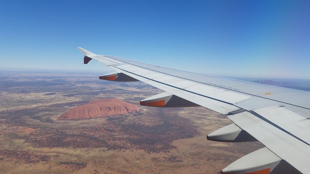 Awesome view of Uluru- Jetstar A320 landing in Uluru/Ayers Rock Connellan Airport [YAYE]