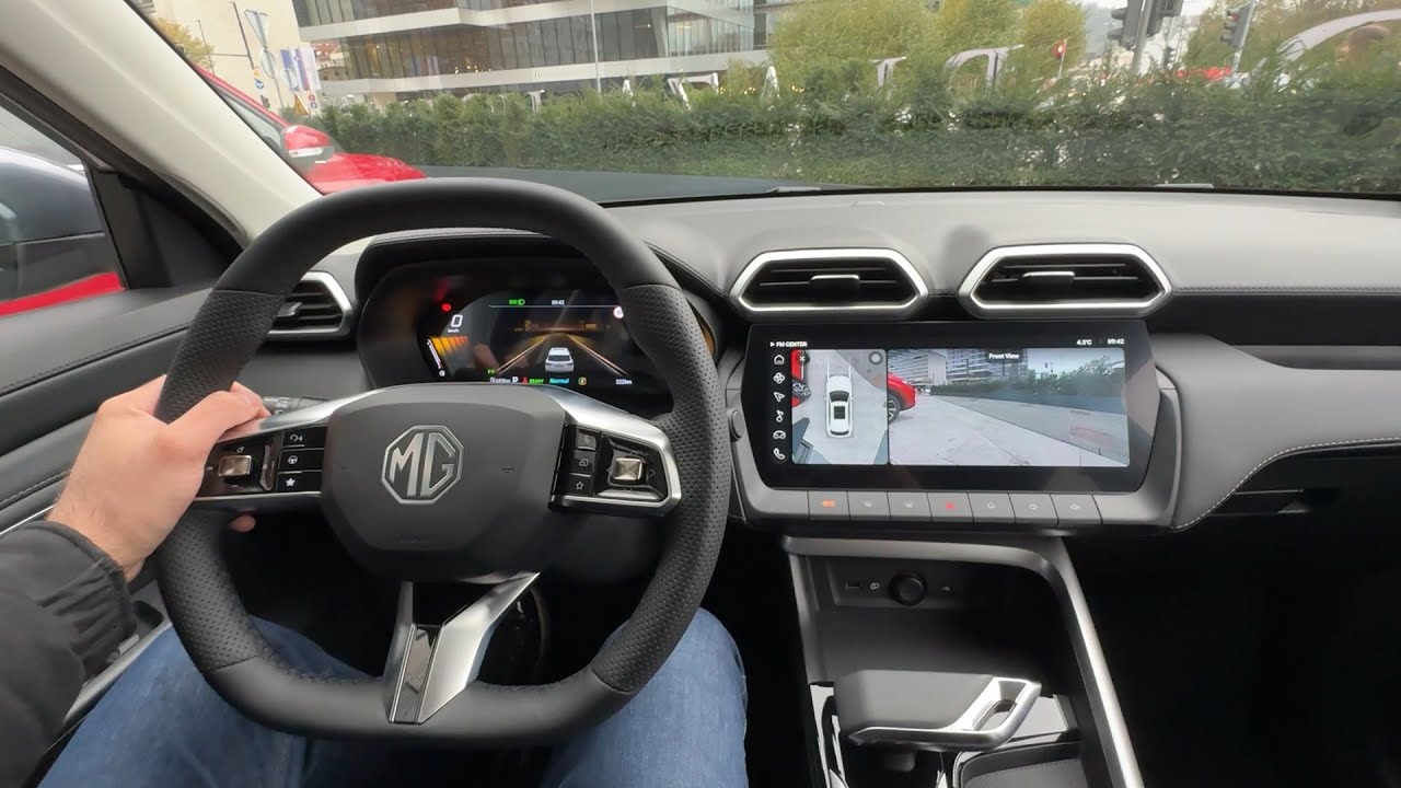 NEW MG ZS 2025 - 360 camera, AC controls (also with BUTTON) LUXURY trim