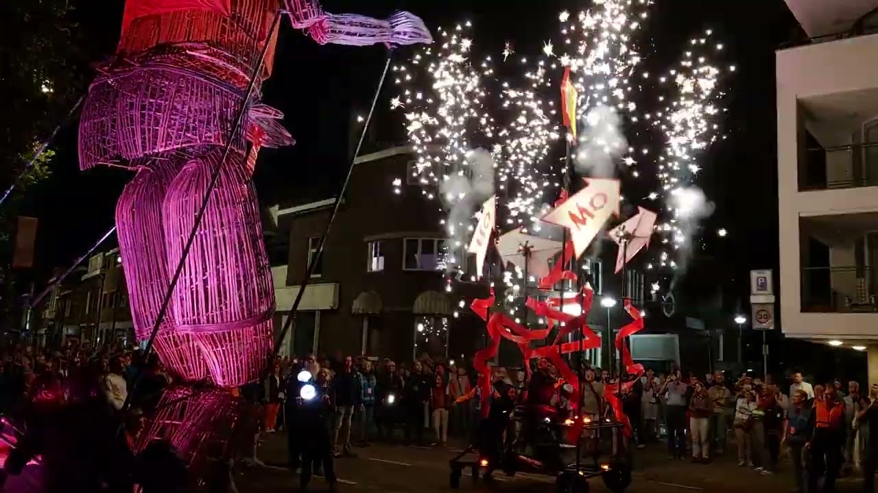 Opening Cultura Nova 2024: Mo et le ruban rouge