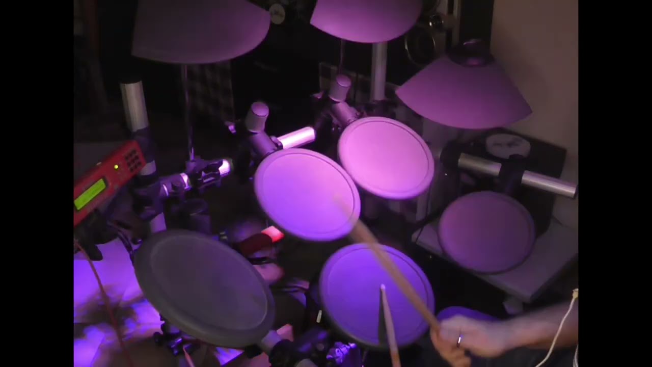 The Kolors - Tu con chi fai l'amore (drum cover)