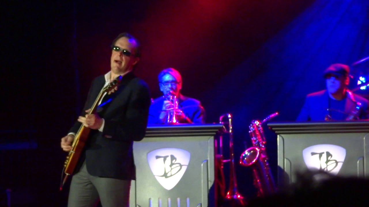 Joe Bonamassa - Sloe Gin - Live / Neu-Ulm (DE) / Ratiopharm Arena / 2015-10-11 (HD)