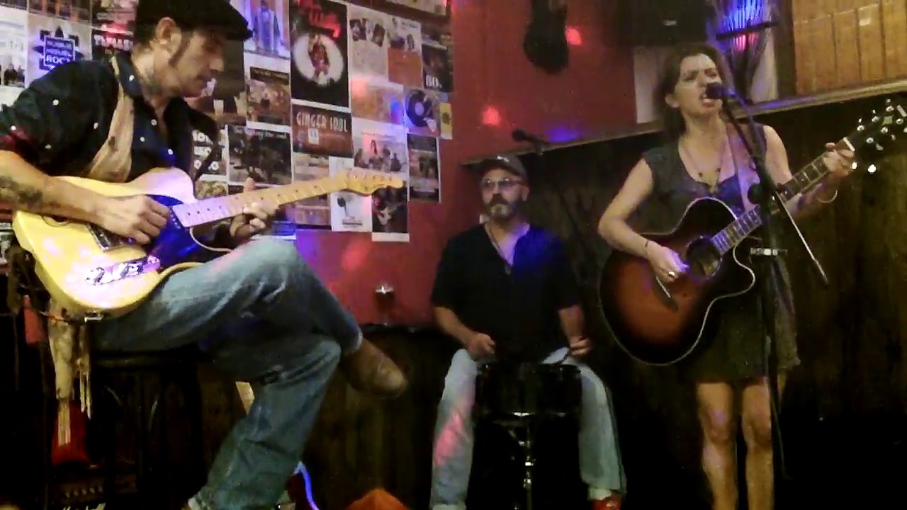 SARA GEE, RAMBLIN MATT & ALEXIS ALEMANY: HOUND DOG