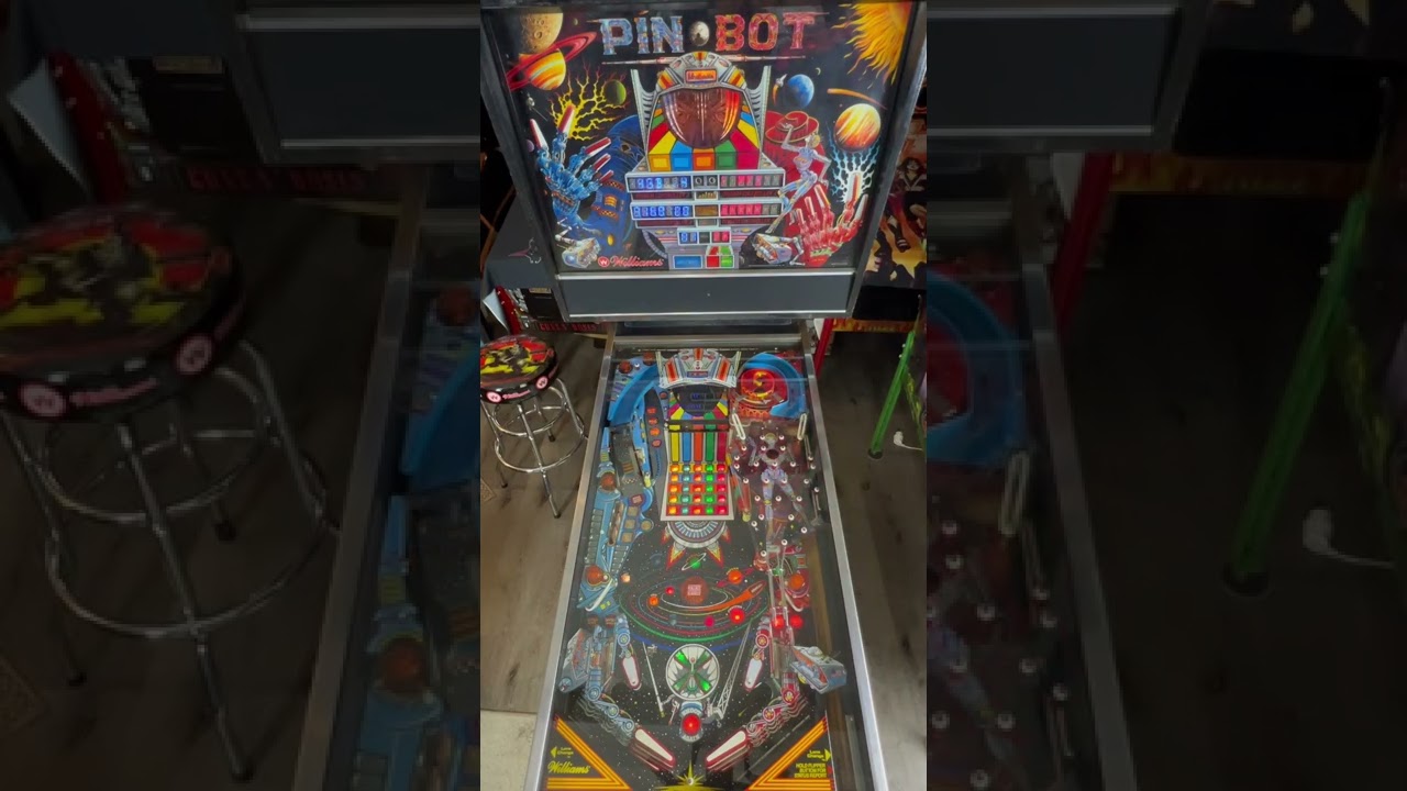 4K Virtual Pinball vs Real Pinball (Pinbot)
