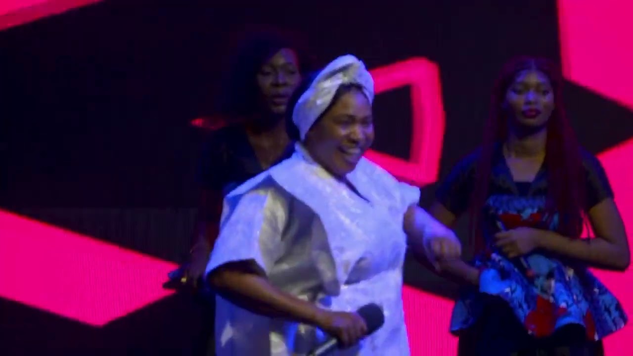 Bola Dada Live Praise/Worship Session at Peacehouse