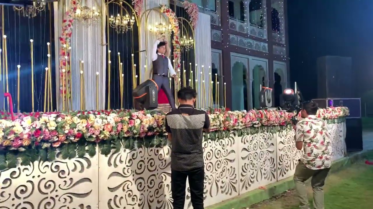 Radhika ke Daddy jara Aana Dance
