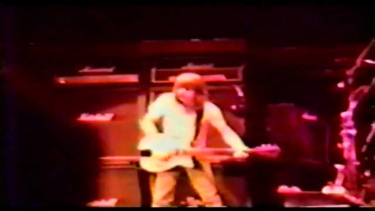AC/DC Fly On The Wall: LIVE Music Video Soundboard HD