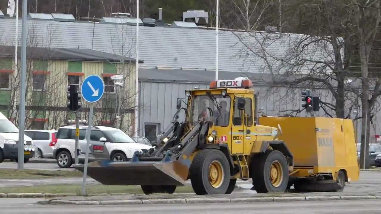 Volvo BM L30 med Broddway Wasa sopmaskin / towed sweepers