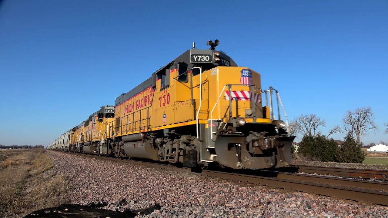UP Y730 East on 12-16-2016