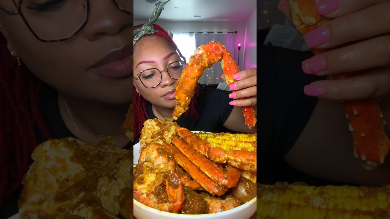 King Crab 🦀 Seafood boil #mukbang