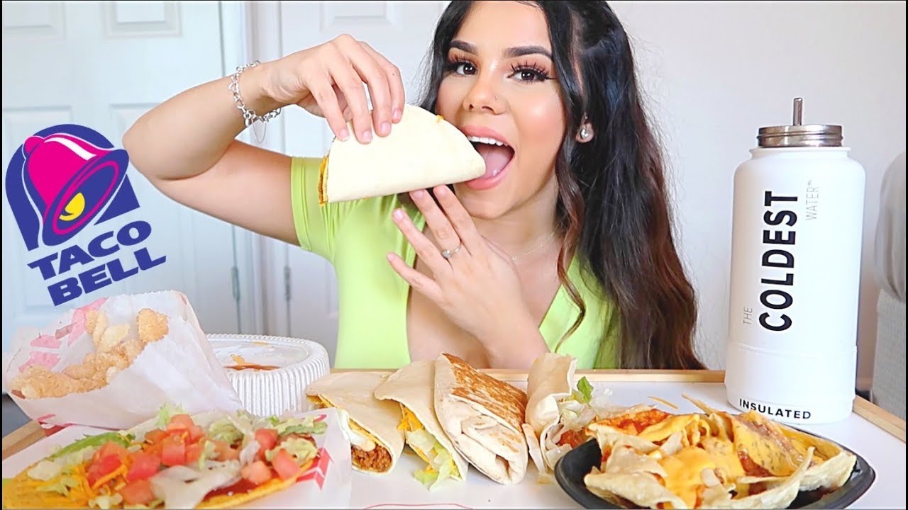 ENTIRE TACO BELL DOLLAR MENU MUKBANG! *NEW CHIPOTLE CHEDDAR TACOS*