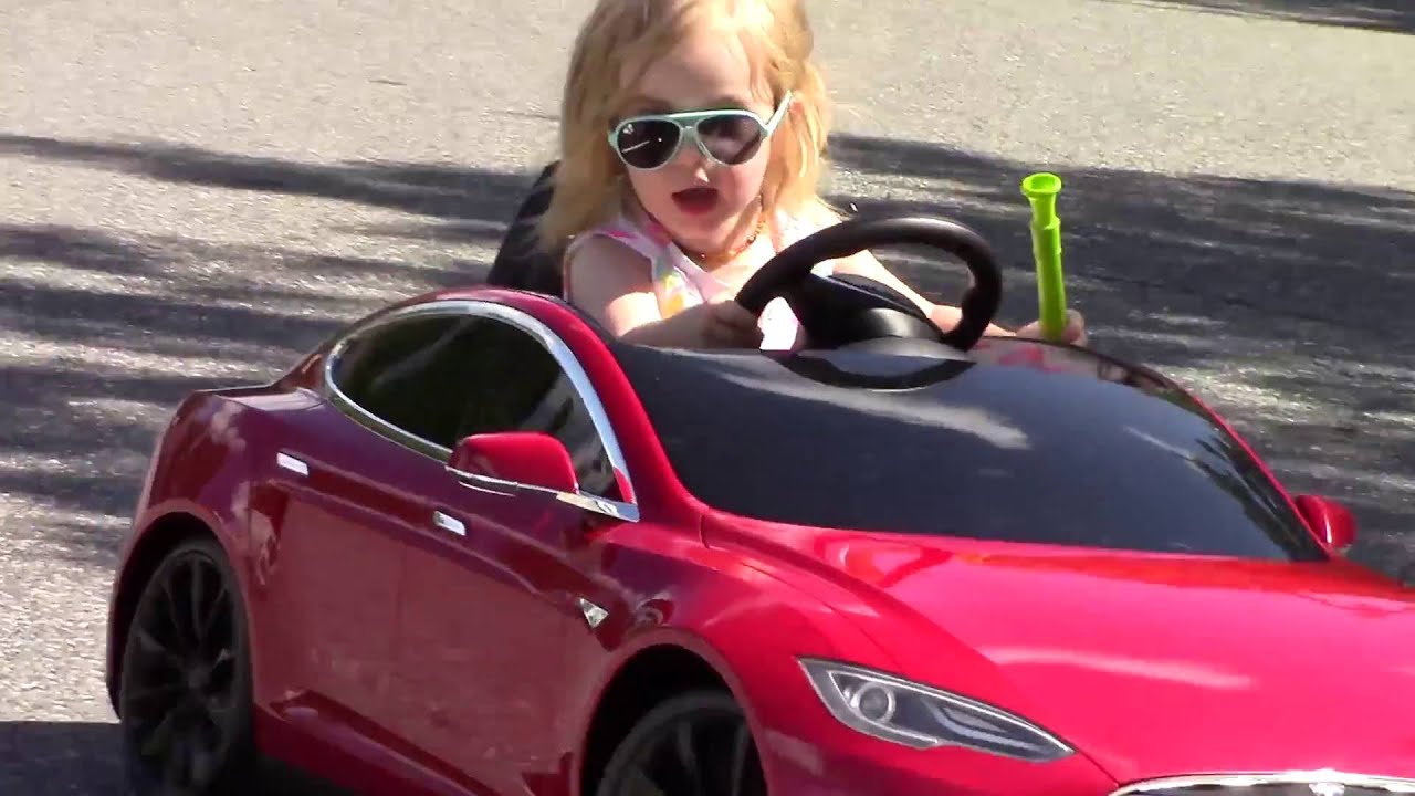 Радиореклама Tesla Model S — 3-летняя малышка находит свой сюрприз