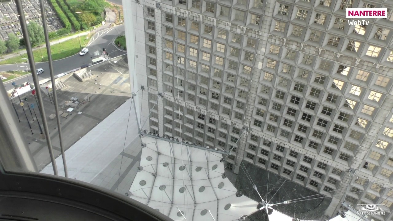 Sur le toit de la Grande Arche