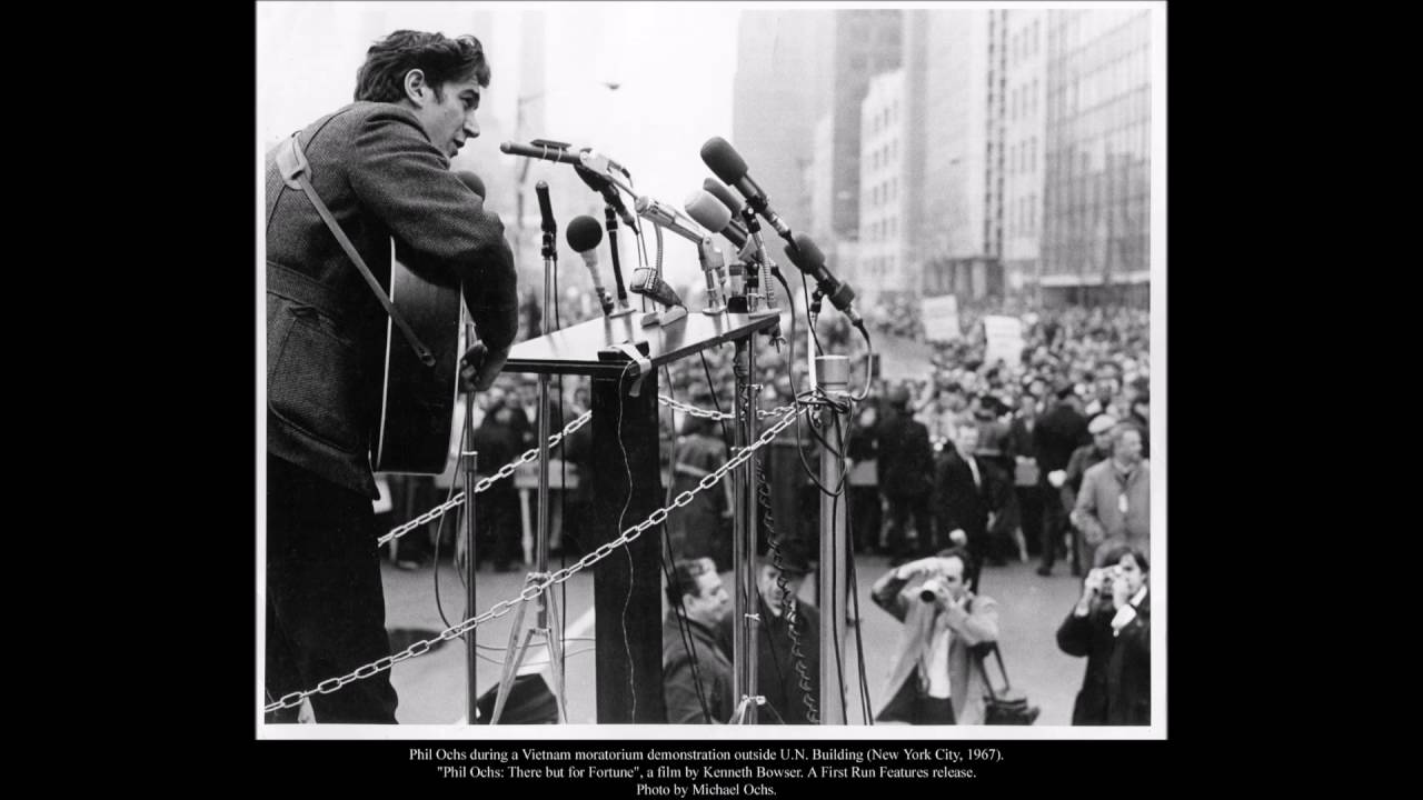 Outside of a Small Circle of Friends - Phil Ochs - Live in Vancouver, 1969