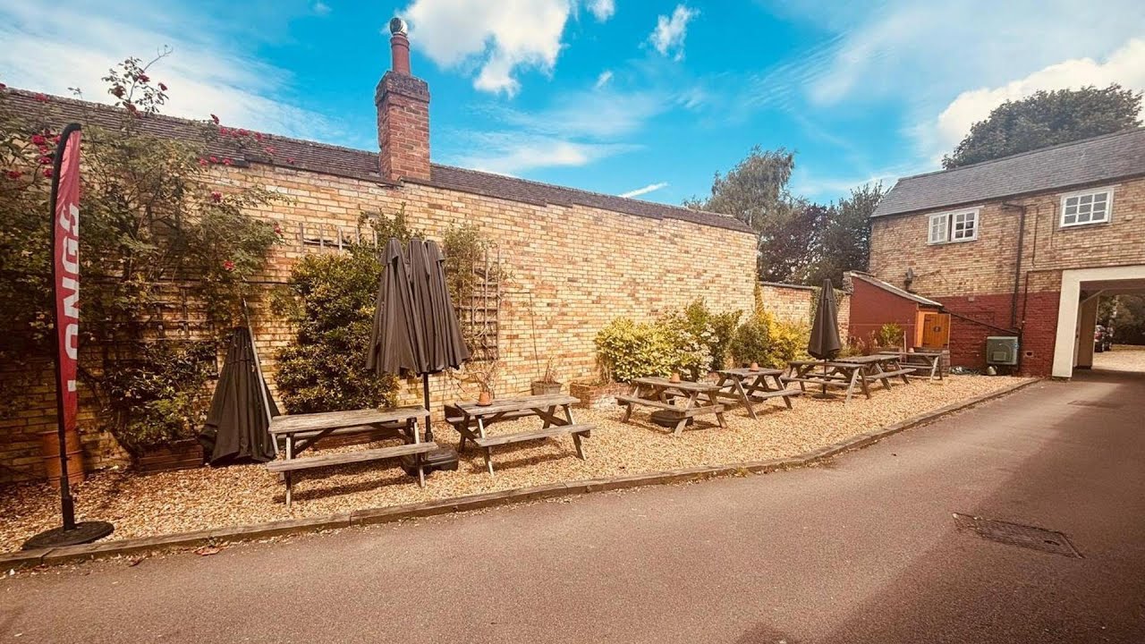 Longs Inn Hotel, Woburn, United Kingdom | Travel Lover