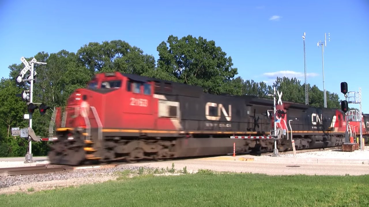 CN Intermodal Train - Robert Street