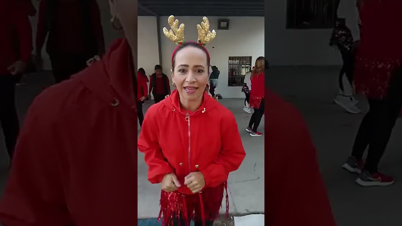 Active 12 Dic.  Baile 7:45 am