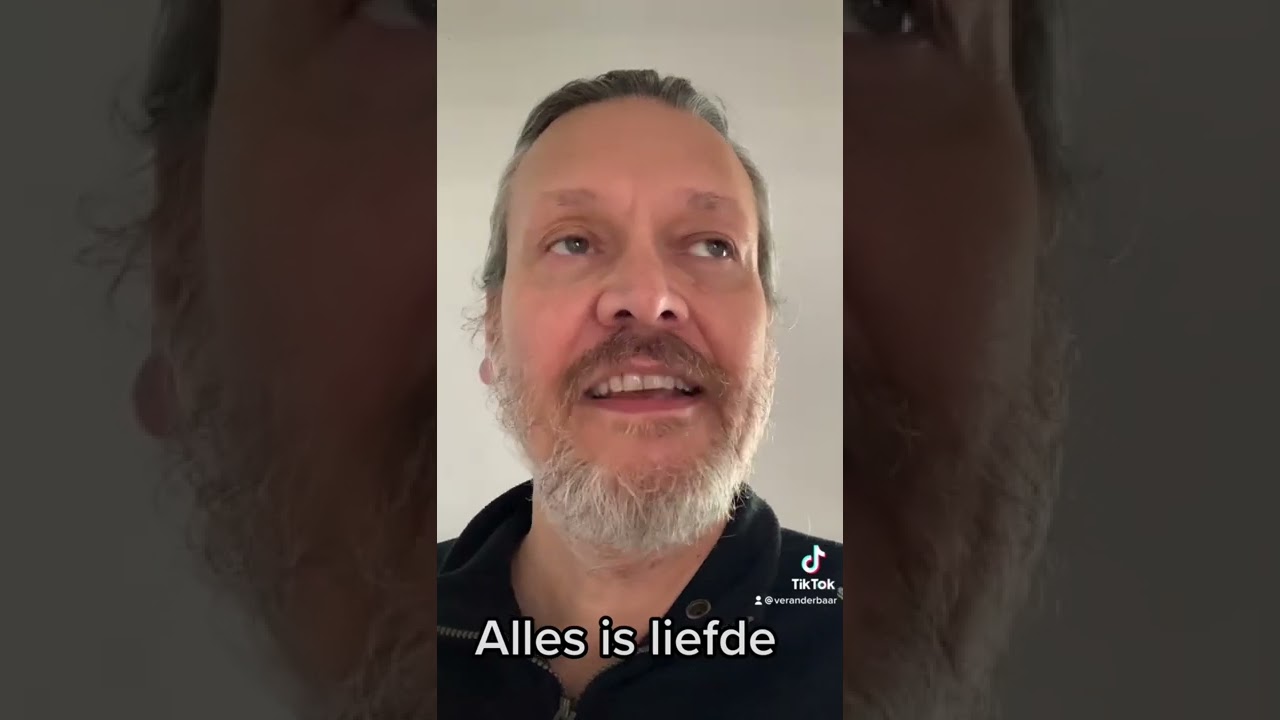 Alles is liefde behalve voor het ego. #identiteit #allesisliefde #spiritualiteit #shorts #short