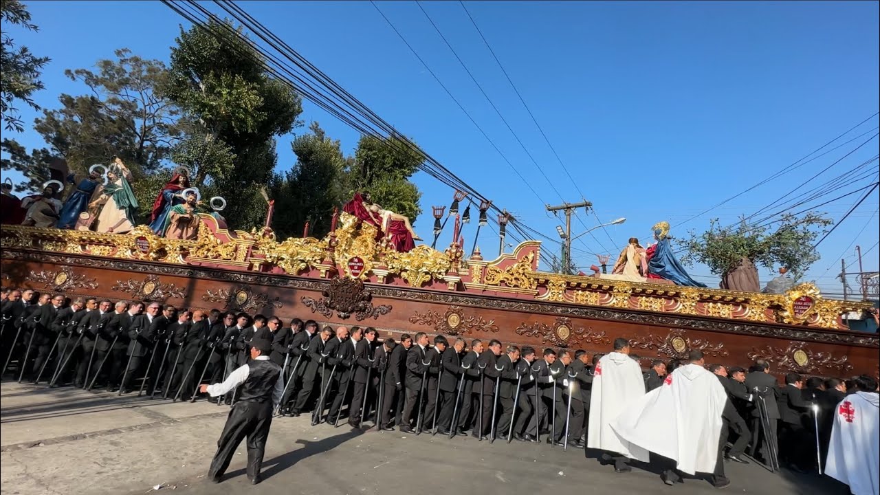 Salida Señor Sepultado de la Recolección y Virgen de Soledad 2024 (Atrio)
