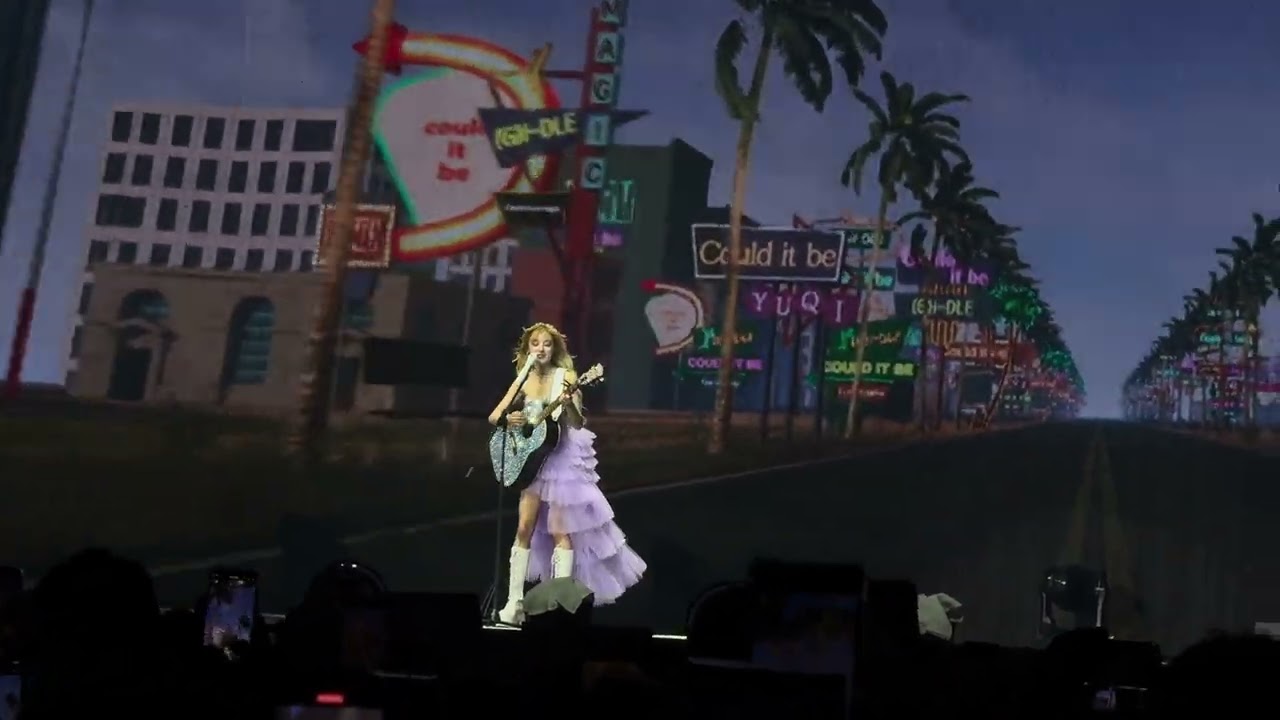 Could it be? Yuqi Solo LIVE - (G)I-DLE @ Singapore Indoor Stadium, I Am Free TY 2023