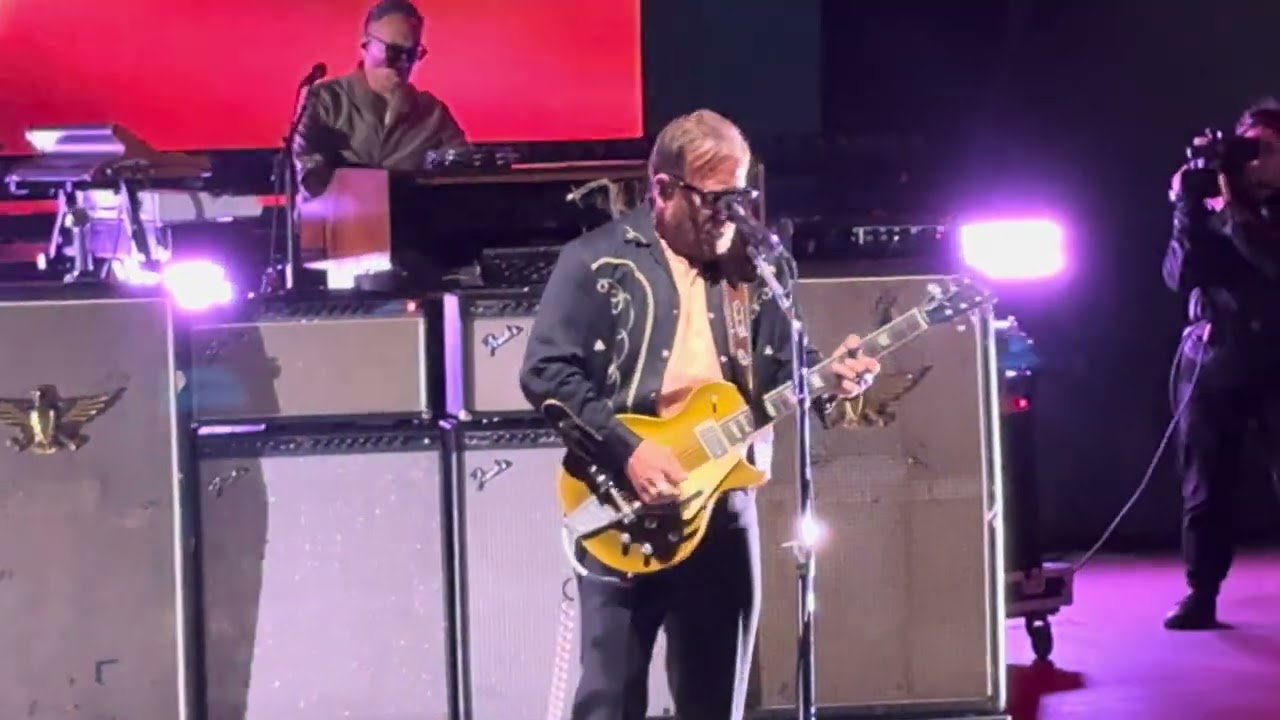 The Black Keys - No Rain, No Flowers (Live) 4K