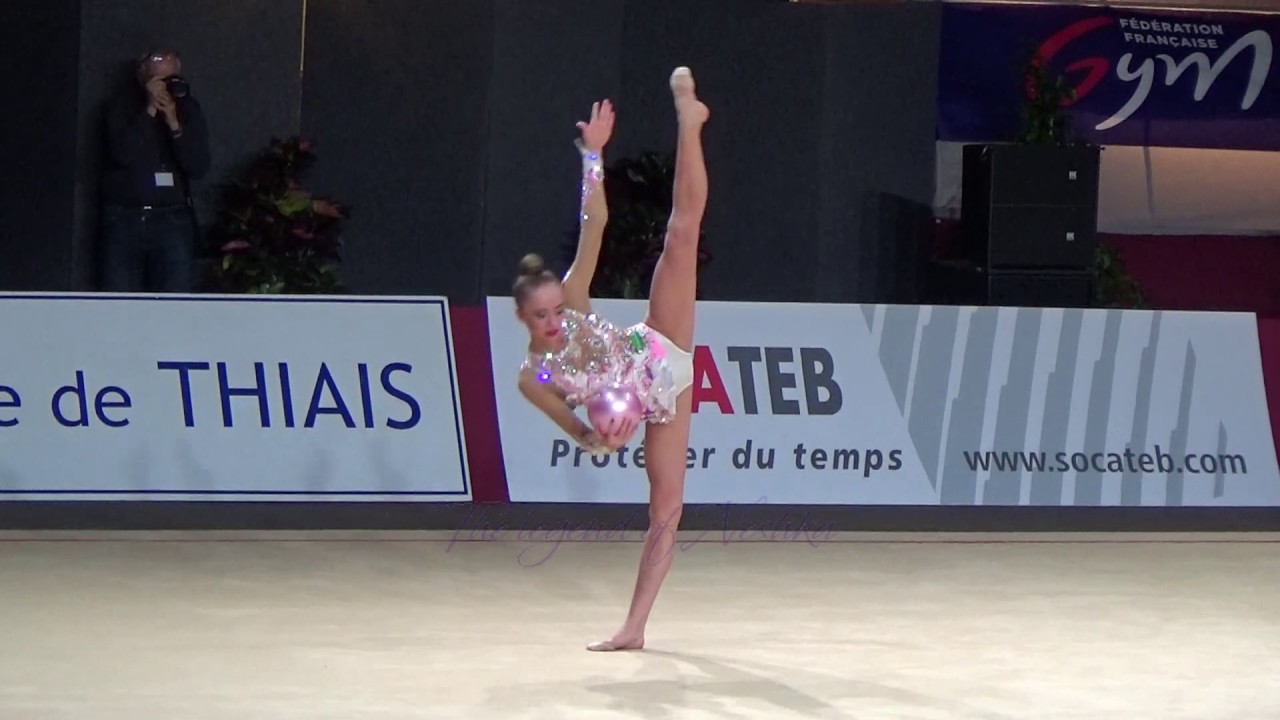 Yulia BRAVIKOVA (RUS) ball - 2017 Thiais AA