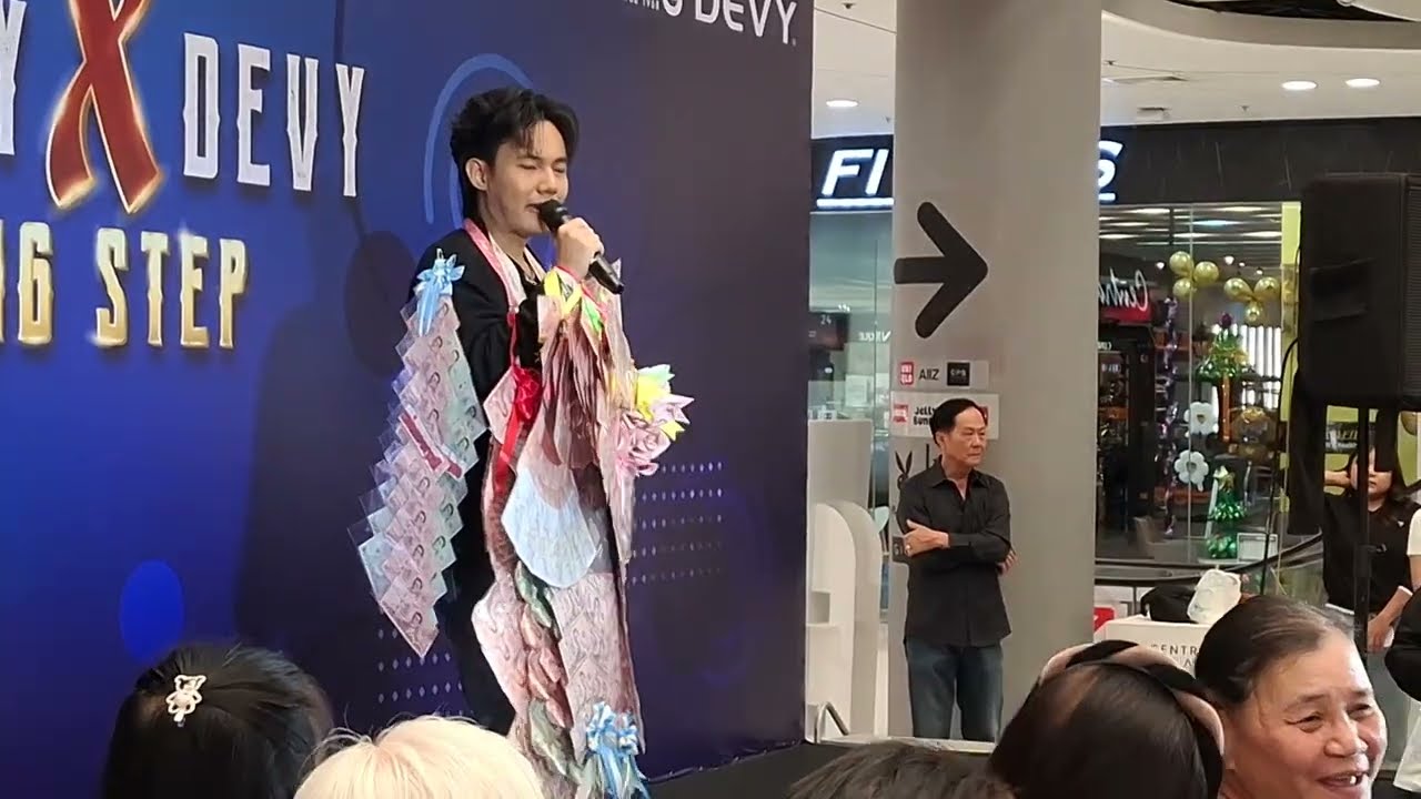 รักคุณยิ่งกว่าใคร - น้องลีโอ อธิป | งาน Heavy x Devy Big Step@เซ็นทรัลศาลายา จ.นครปฐม - 30.11.2568