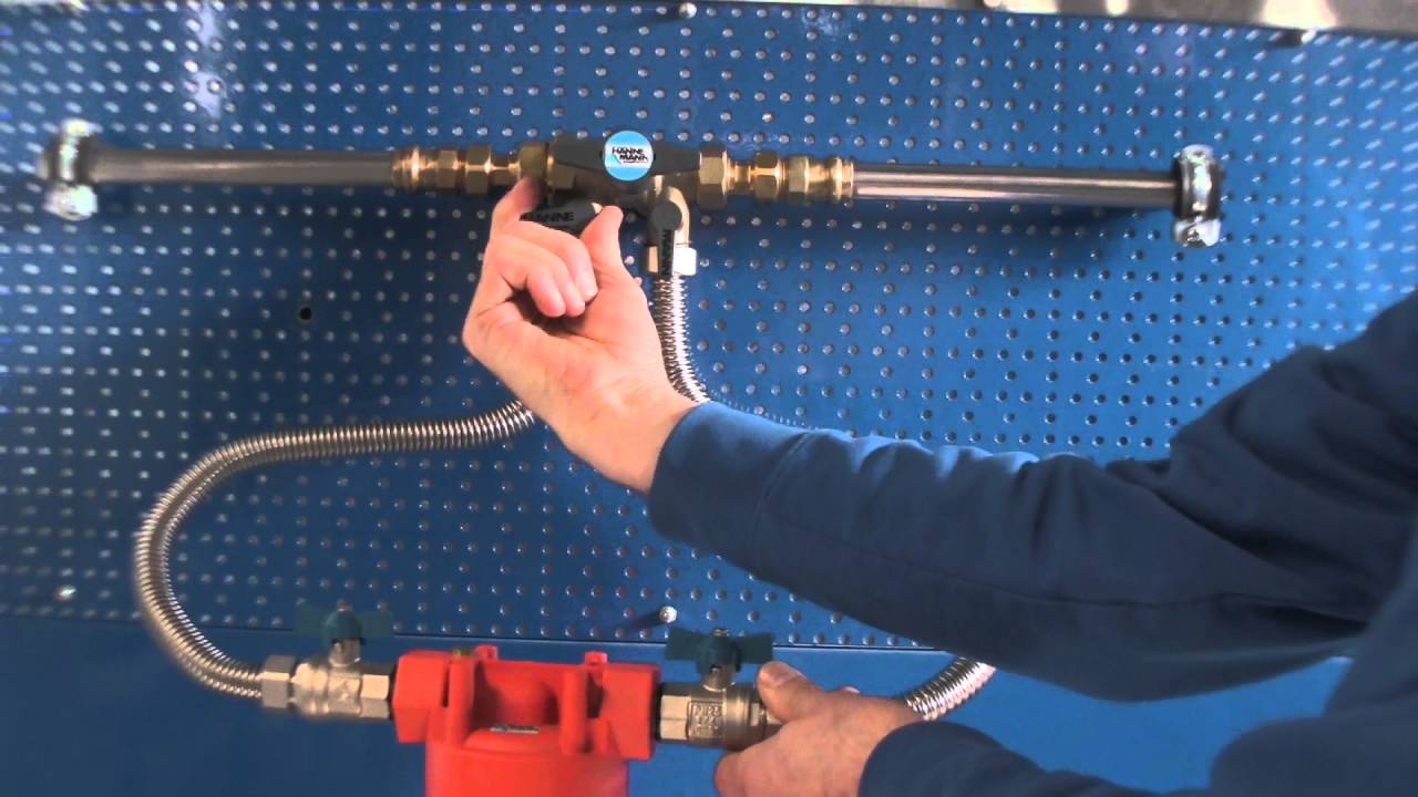 HENRY®HF10 - Der portable Heizungsfilter  im hydrodynamischen Bypass