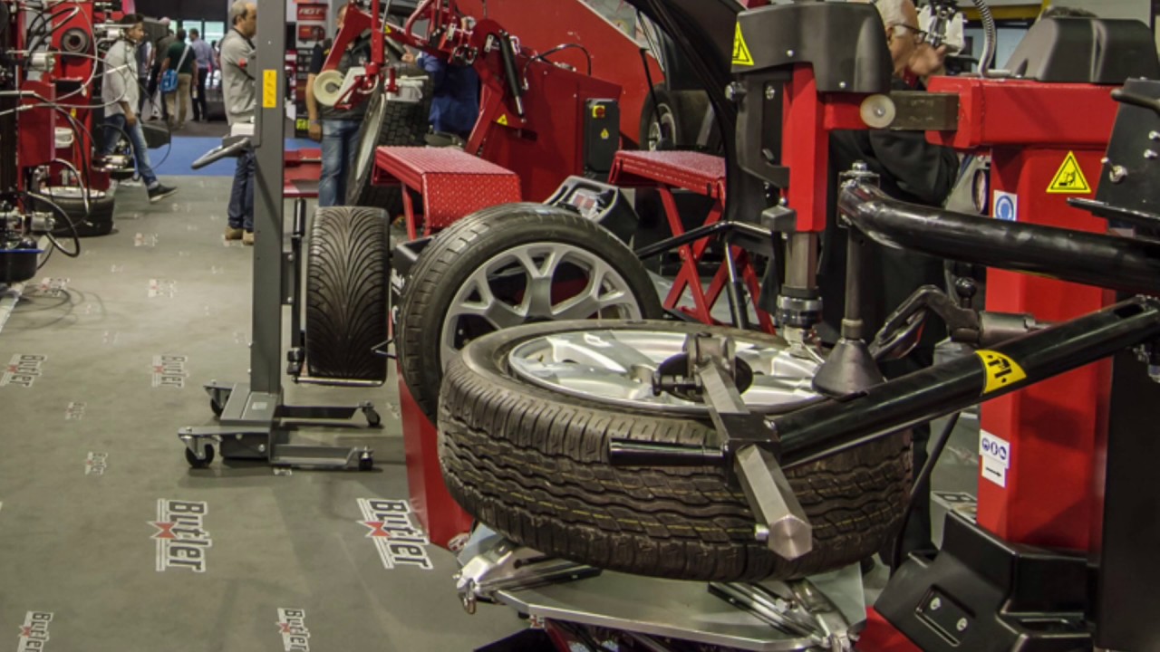 Butler at Autopromotec 2017