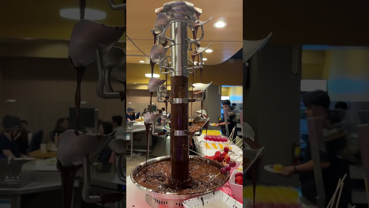 Chocolate Fountain at Daly Buffet In Daly City CA😮🤫!!! #shorts