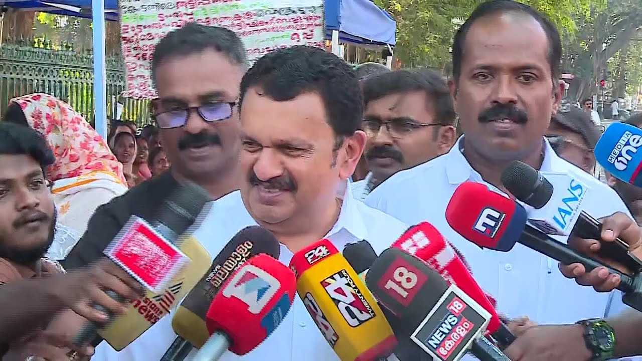 'കെ മുരളീധരൻ ഭയന്നോടുന്നവനല്ല... തിരഞ്ഞെടുപ്പിൽ മത്സരിക്കുമോ എന്ന് പാർട്ടി തീരുമാനിക്കും'