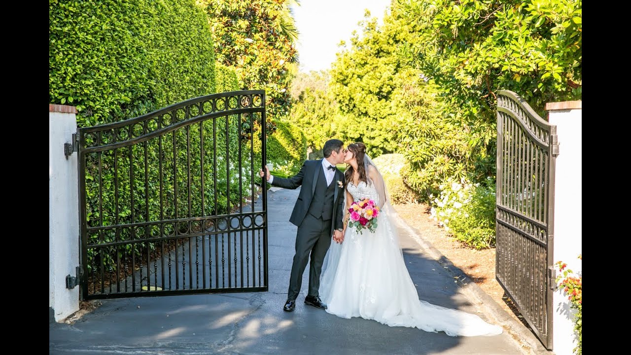 Sophisticated Estate Wedding | Larissa + Mike at Grand Tradition Estate