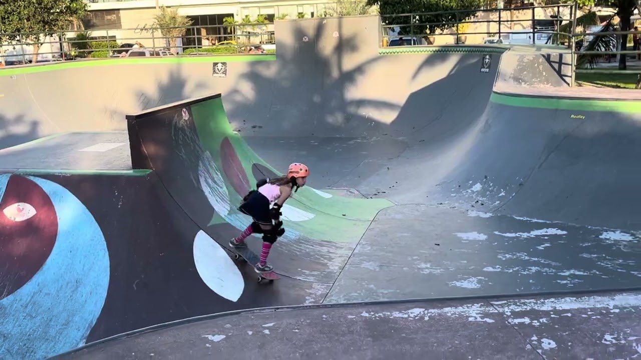 Pista de skate pra&ccedil;a Du&oacute;