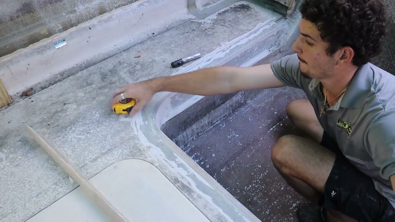Saving the Soul of Greece, DIY Bertram 25 Rest. : Ep. 78 - Engine bay hatch support.