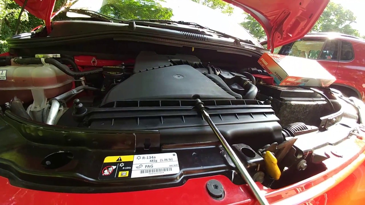 How to change air filter on a Fiat 500