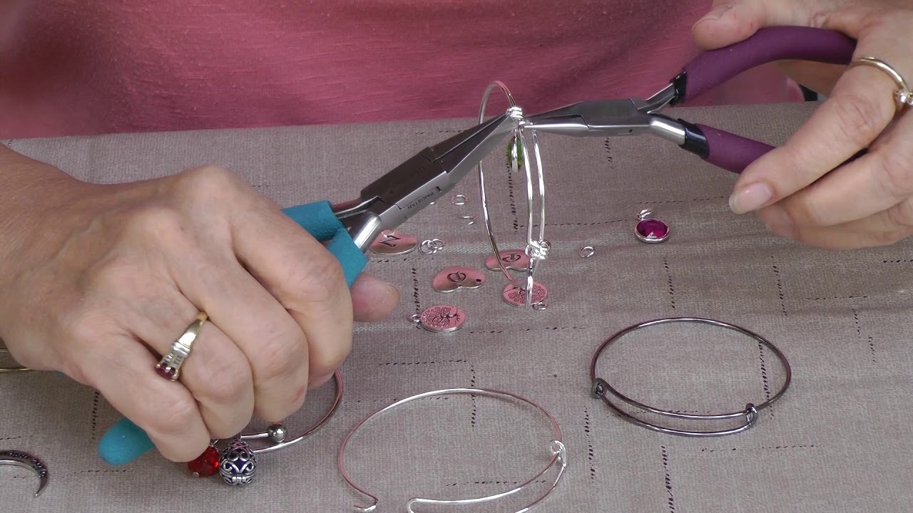 DIY Exploring Expandable Bracelets