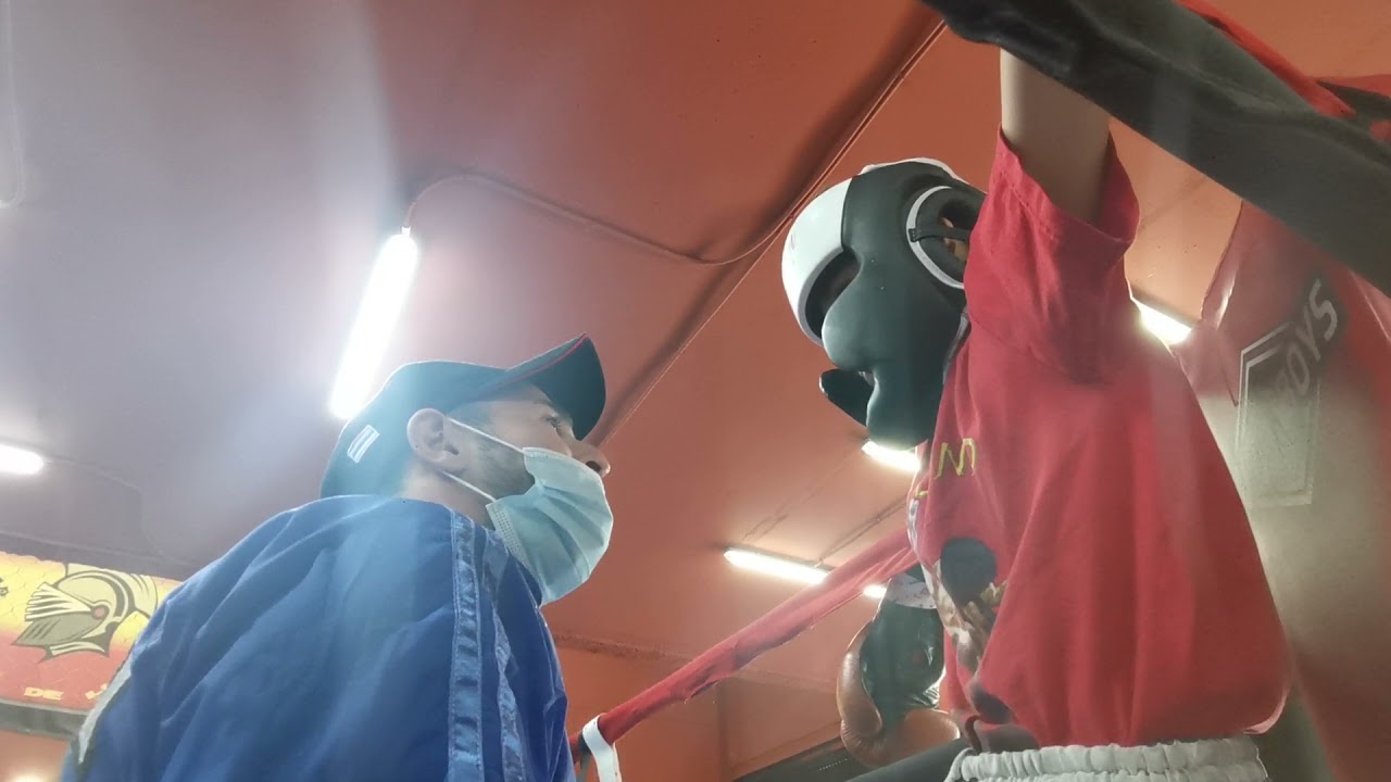 Codrut (rh boxing) vs louis (orden team 40kg, muaythai