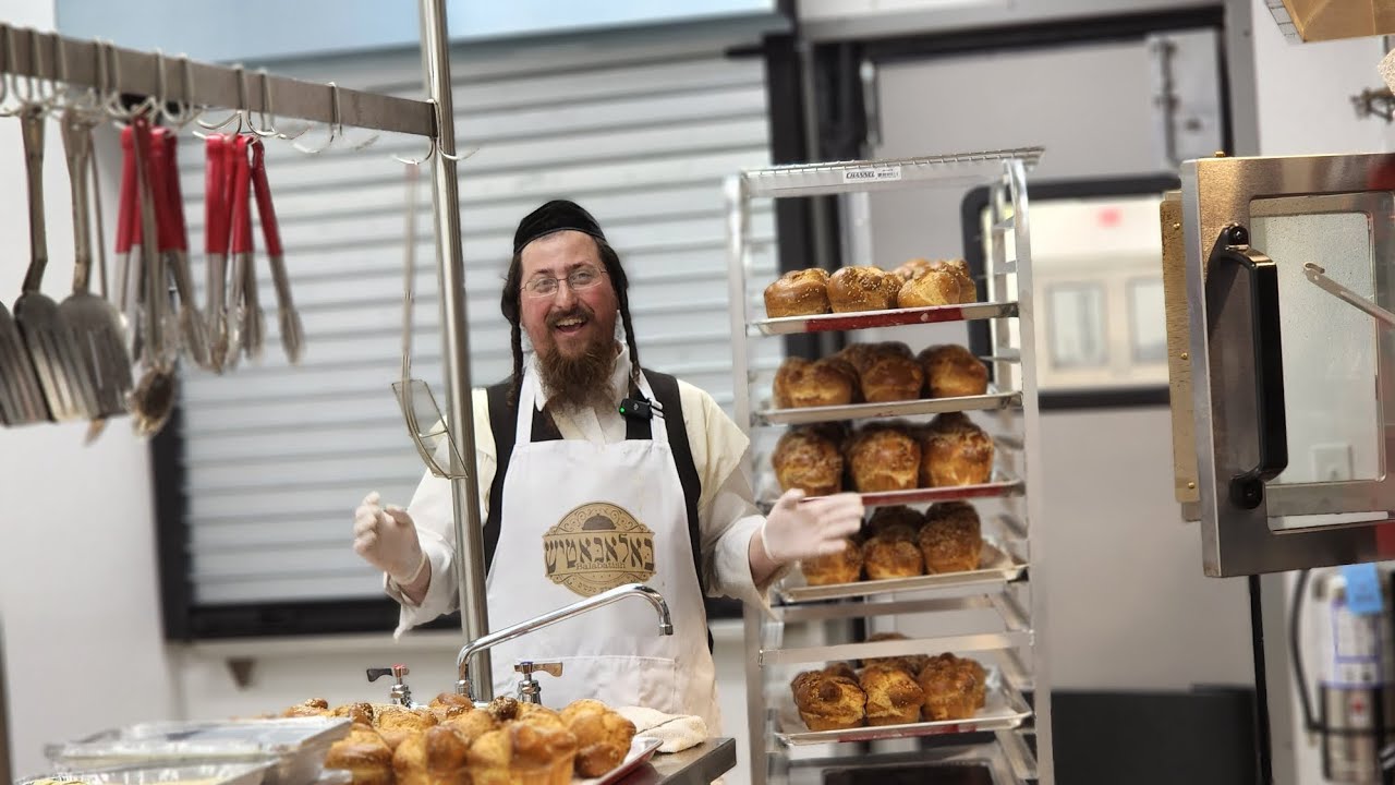 BalBatish Kitchen: Crafting Memorable Shabbos Menus and Beyond | Mordechai Bigeleisen
