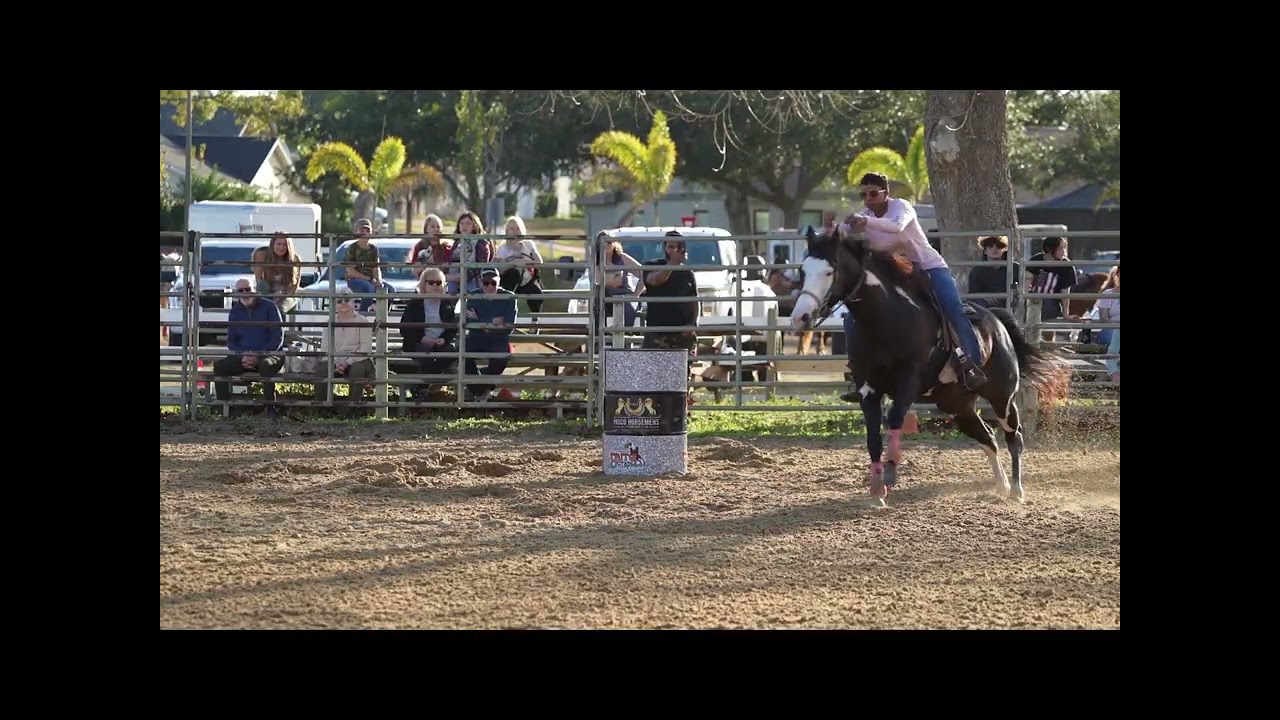 BARREL RACING GALS