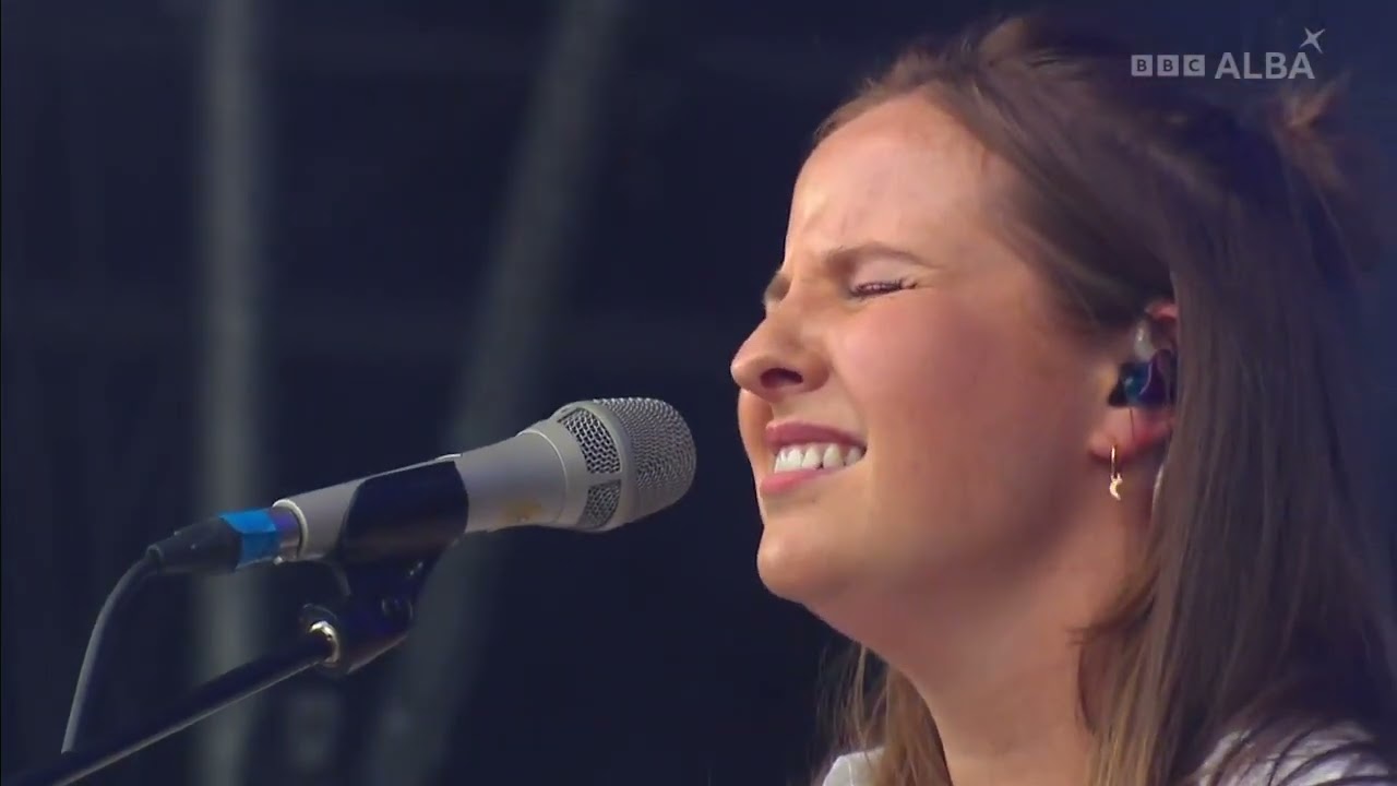 Lusa / Beth Malcolm - Belladrum 2025 - Play Hats / Probably