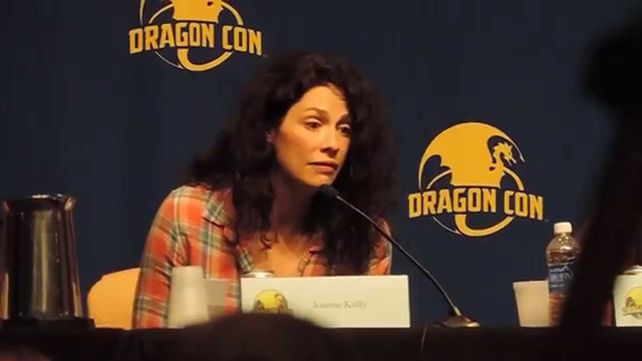 Joanne Kelly's response to fan question at Dragon Con