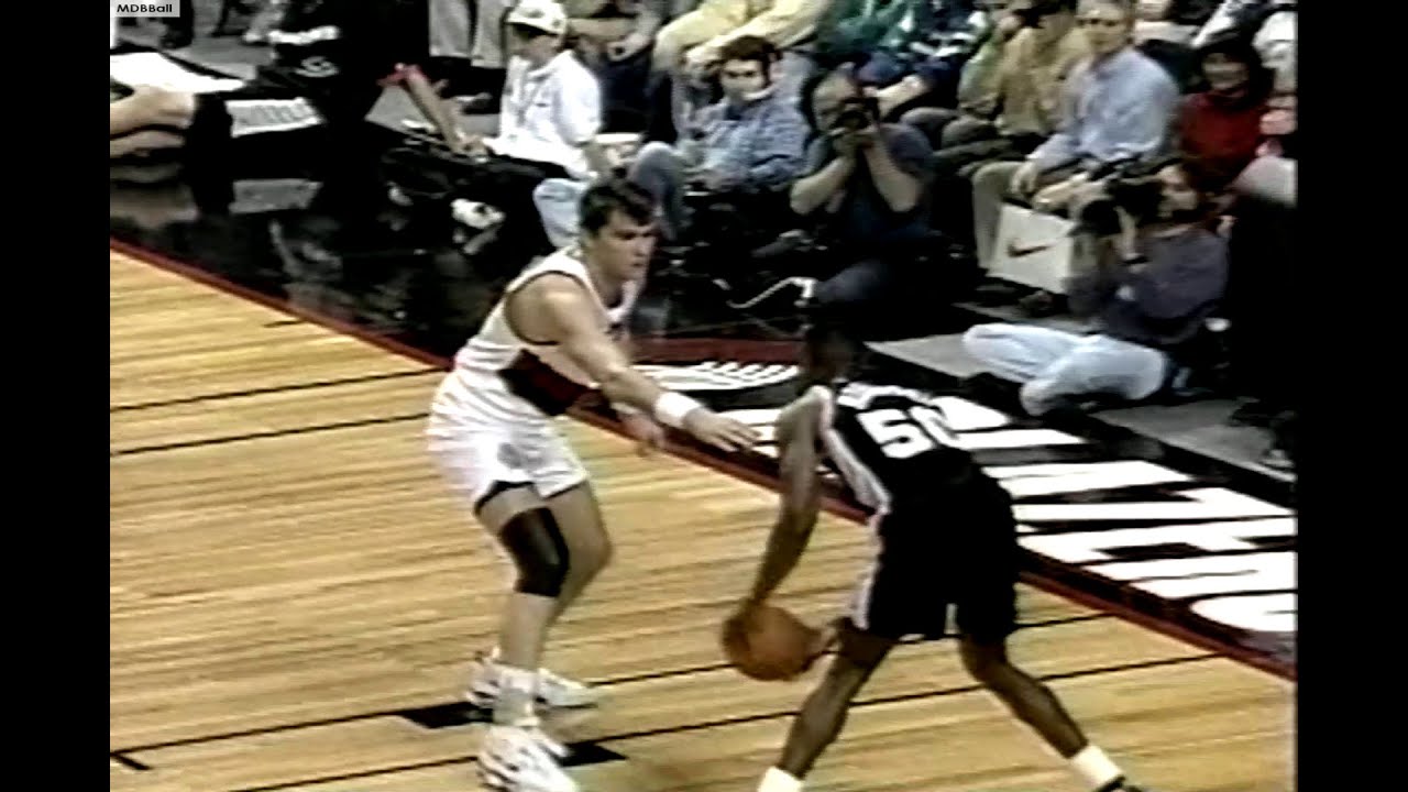 David Robinson & Arvydas Sabonis Highlights - Spurs @ Blazers Feb 1996
