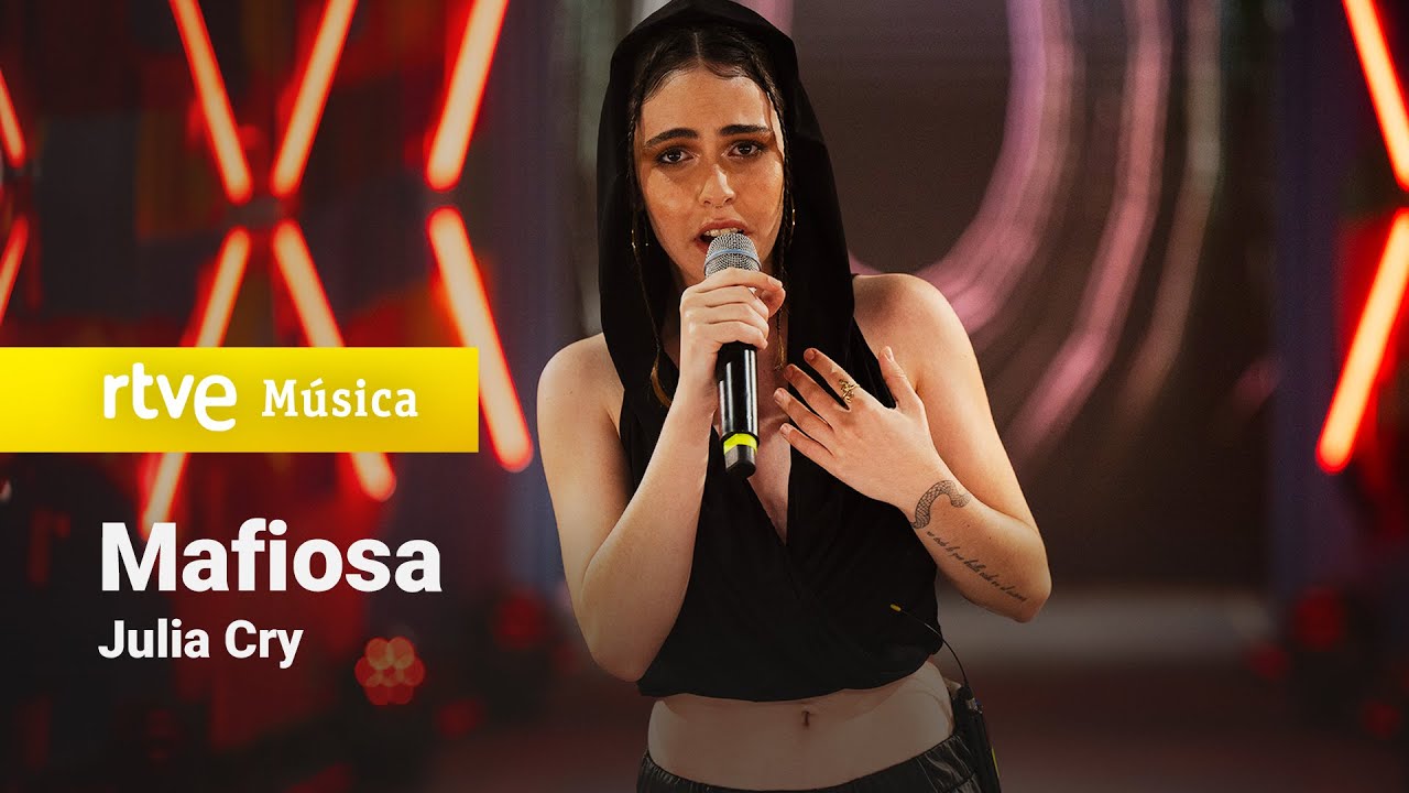 JULIA CRY canta MAFIOSA de NATHY PELUSO | FEAT | Playz