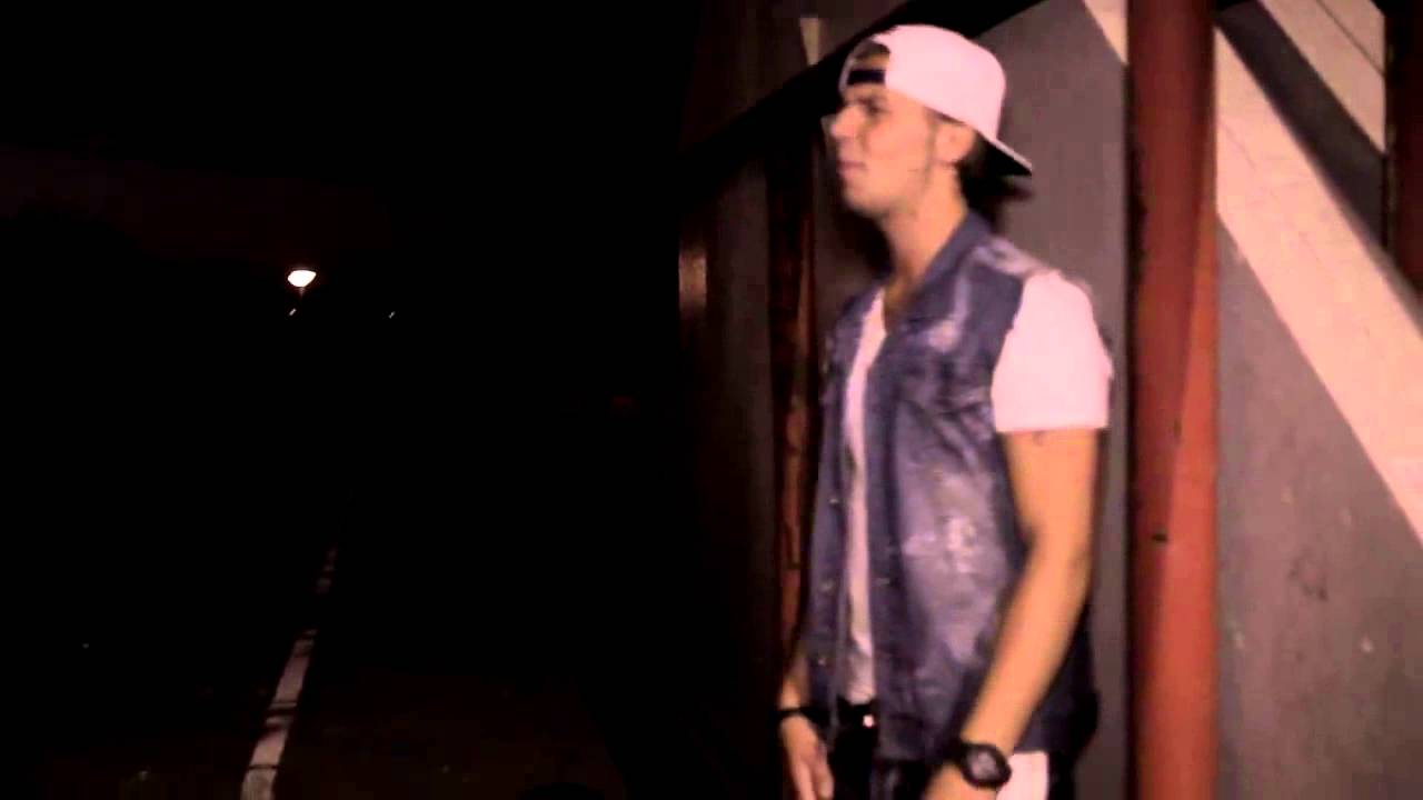 J.izZLe - Doe Normaal (Official Videoclip)