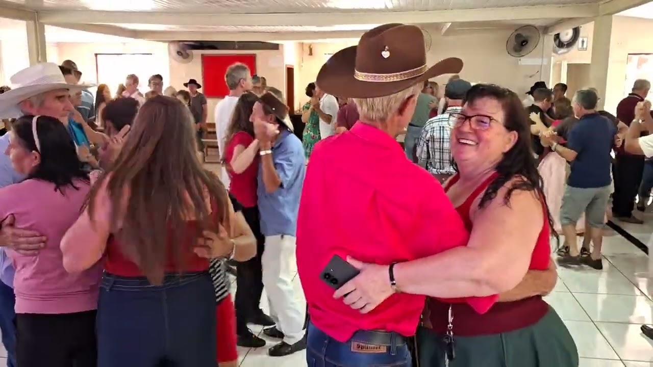 Muita dança no clube dos idosos de Alto Bela Vista Enéia Marques no Paraná(com marcos e margarida)