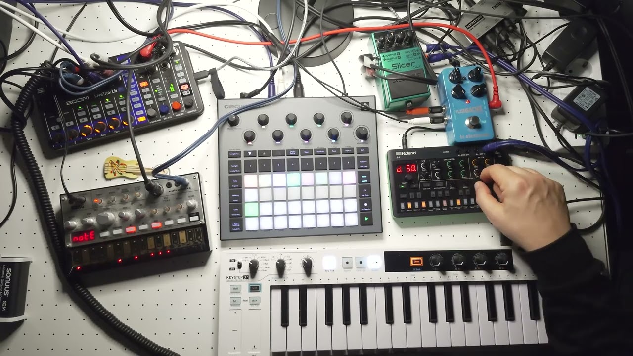 JAMuary 2026 / Day 20 / Infernal Resonance / #JAMuary2026 / Raw Ambient Electronic Jam