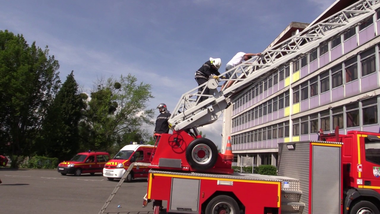 Manoeuvre pompiers lycee 2017