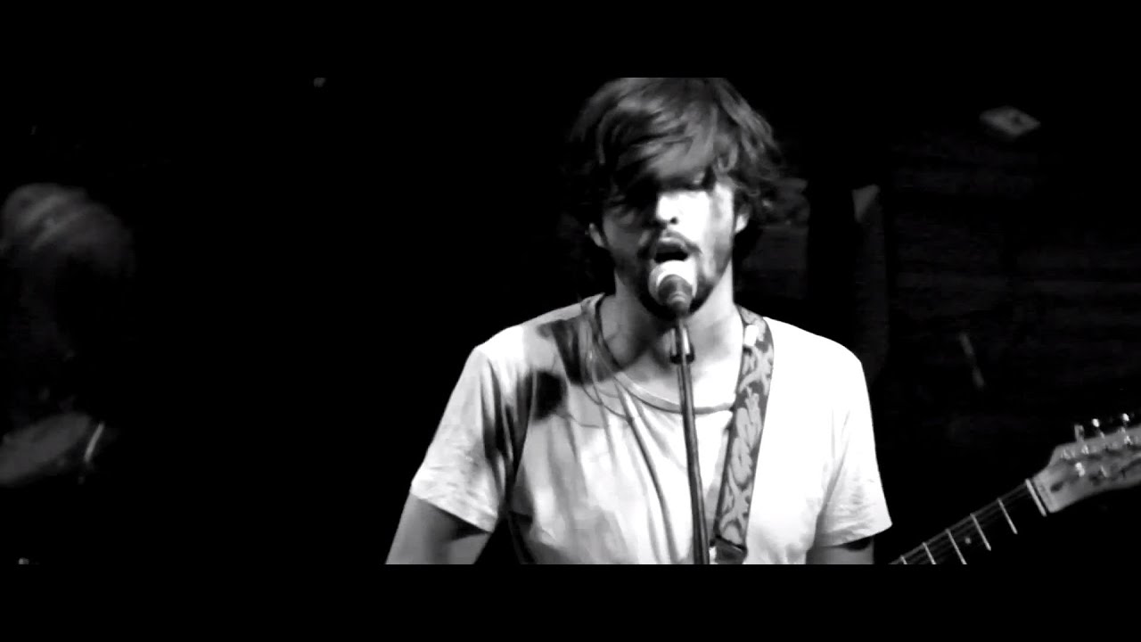 Tus Amigos Nuevos - Tu Fiesta Vale Callampa (En Vivo en Sala Master)