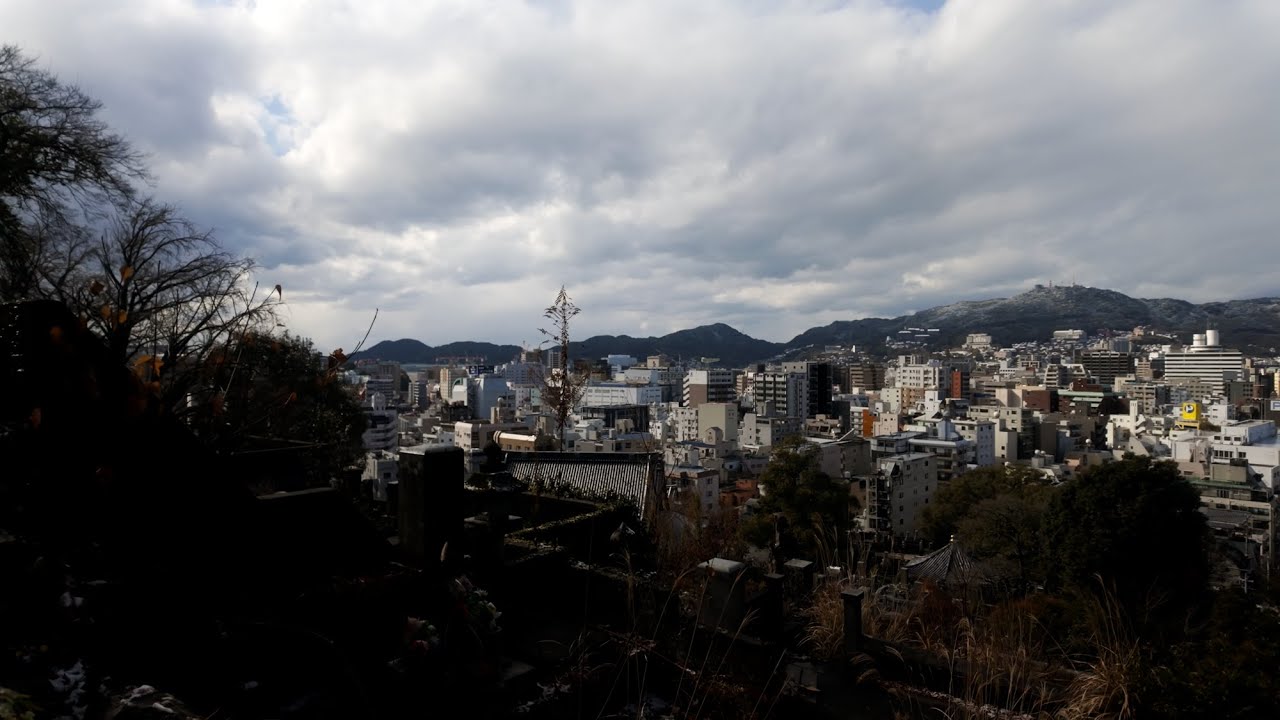 Calm Winter Walk in Nagasaki 4K • Megane Bridge, Old Cemetery, Scenic View