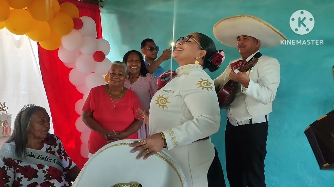 Cumpleaños de la Hermana Nicolása Morales de parte de sus hijos y nietos Viernes 25 de Julio de 2025