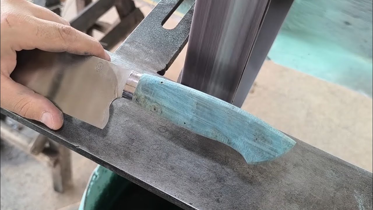 Modelando o cabo de uma faca artesanal - VÍDEO COMPLETO